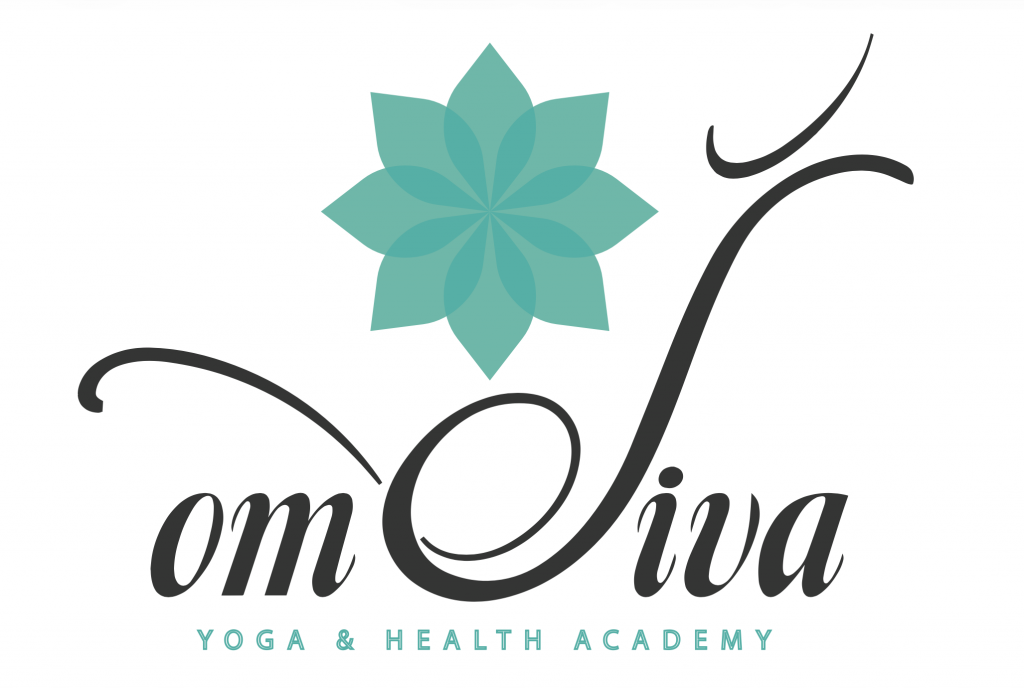 yoga eğitmenlik eğitiminde Omsiva yoga logosu ile ashtanga vinyasa yogaya giriş eğitim modülü